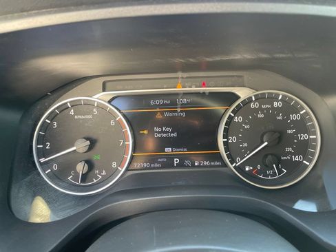 Used 2024 Nissan Rogue SV AWD/4WD image 11
