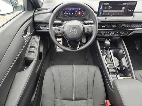 Used 2025 Honda Accord Sport image 12