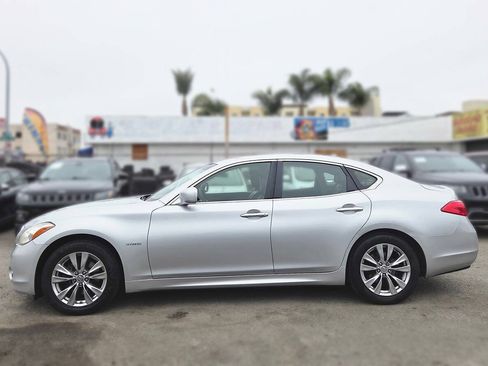 Used 2012 INFINITI M35 w/ Premium Pkg RWD image 8