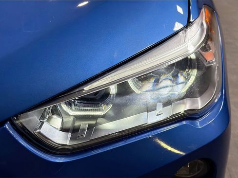 Used 2017 BMW X1 sDrive28i image 9