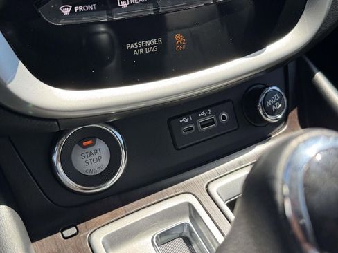 Used 2020 Nissan Murano Platinum AWD/4WD image 16