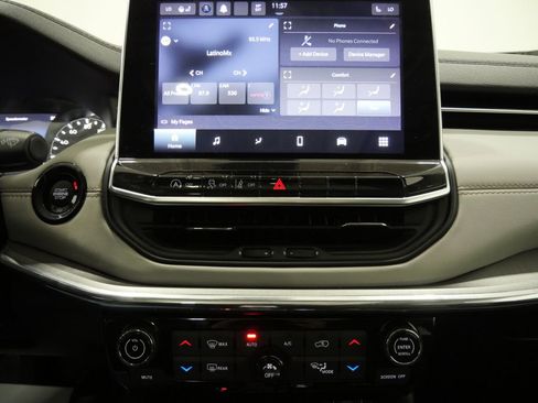 Used 2022 Jeep Compass Limited w/ Sun and Sound Group AWD/4WD image 21