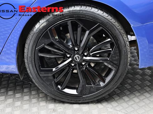 Used 2025 Nissan Altima 2.5 SR FWD image 8
