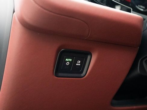 Certified 2026 Porsche Cayenne S image 29