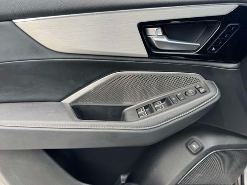 Used 2024 Acura MDX SH-AWD w/ Technology Package image 15