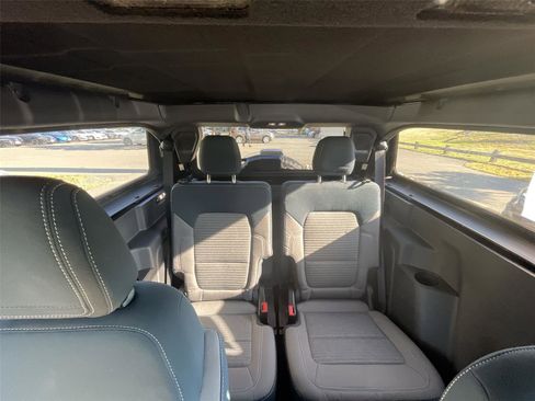 Used 2023 Ford Bronco Outer Banks image 28