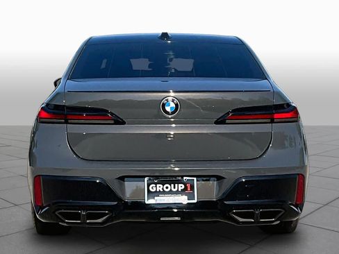 Used 2023 BMW 760i xDrive AWD/4WD image 4