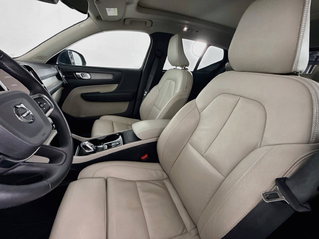 Used 2022 Volvo XC40 T5 Inscription w/ Advanced Package AWD/4WD image 5
