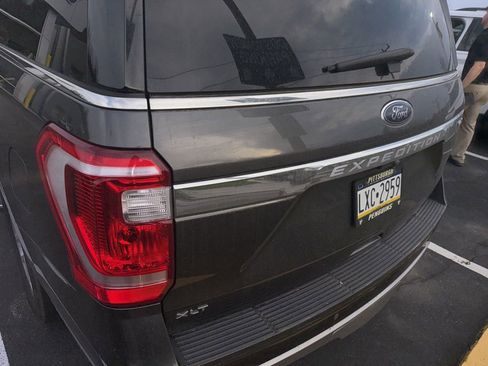 Used 2020 Ford Expedition Max XLT w/ Equipment Group 202A image 2