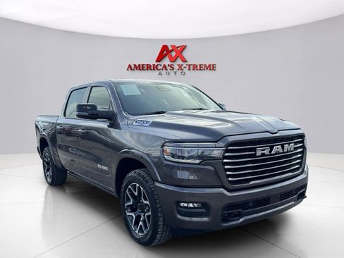 Used 2025 RAM 1500 Laramie w/ Laramie Southwest Edition AWD/4WD image 8