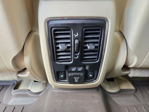 Used 2021 Jeep Grand Cherokee Overland RWD image 15