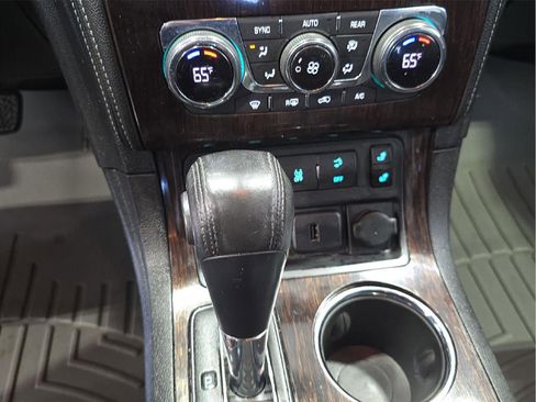 Used 2016 Chevrolet Traverse LT AWD/4WD image 16