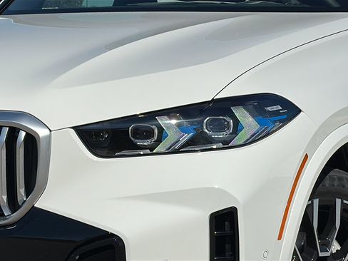 New 2026 BMW X5 sDrive40i w/ M Sport Package image 4