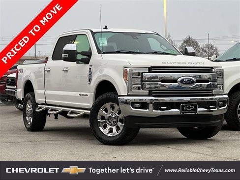 Used 2019 Ford F250 Lariat w/ Lariat Ultimate Package image 2