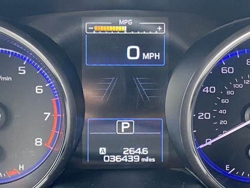 Used 2017 Subaru Outback 3.6R Limited AWD/4WD image 9