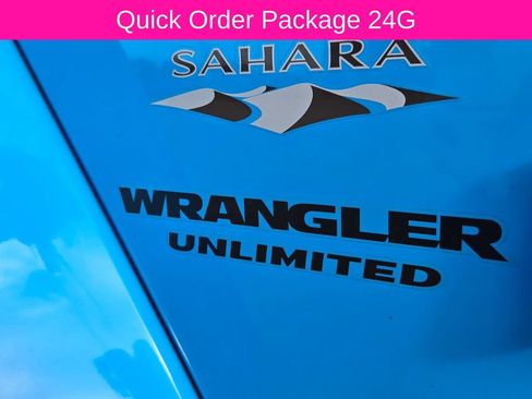 Used 2017 Jeep Wrangler Unlimited Sahara w/ Connectivity Group AWD/4WD image 11