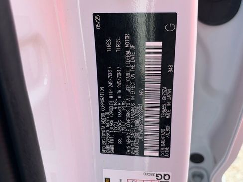 Certified 2025 Toyota 4Runner SR5 image 26