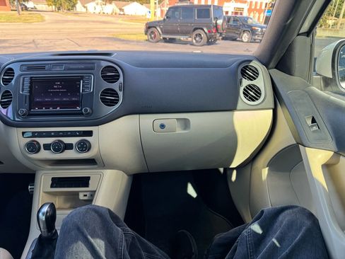 Used 2016 Volkswagen Tiguan R-Line image 27