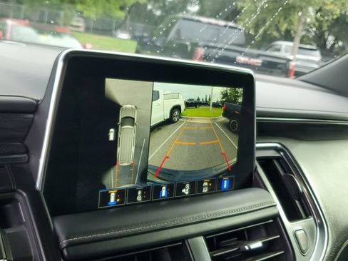 Used 2023 GMC Yukon XL SLT w/ SLT Premium Package RWD image 22