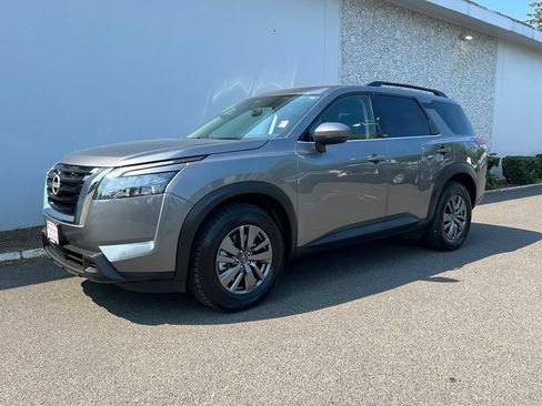 Certified 2025 Nissan Pathfinder SV AWD/4WD image 1