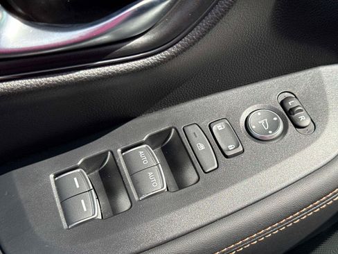 Certified 2026 Honda HR-V Sport image 17