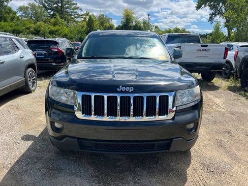 Used 2011 Jeep Grand Cherokee Laredo AWD/4WD image 2