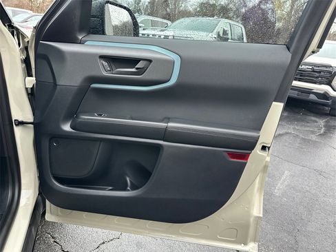 Used 2024 Ford Bronco Sport Badlands image 15