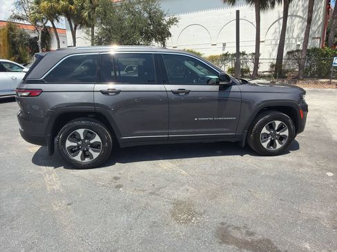 Used 2022 Jeep Grand Cherokee Limited 4xe w/ MOPAR Finishing Package AWD/4WD image 6