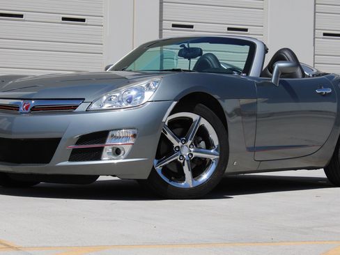 Used 2007 Saturn Sky w/ Premium Trim Pkg image 2