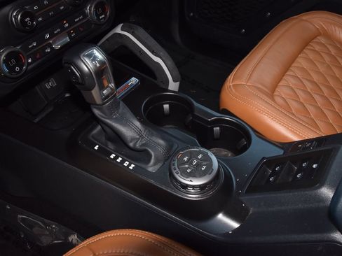Used 2021 Ford Bronco First Edition AWD/4WD image 32