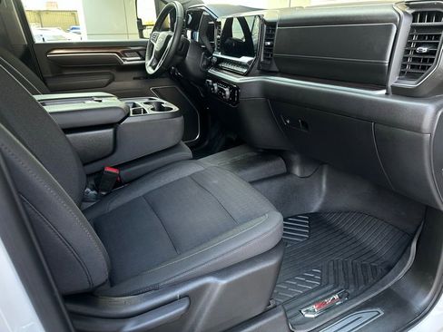 Used 2025 Chevrolet Silverado 2500 LT w/ Safety Package image 16