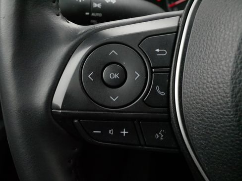 Certified 2022 Toyota Corolla Cross LE w/ Moonroof Package image 26