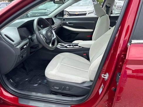 Certified 2023 Hyundai Sonata SEL w/ Convenience Package image 17