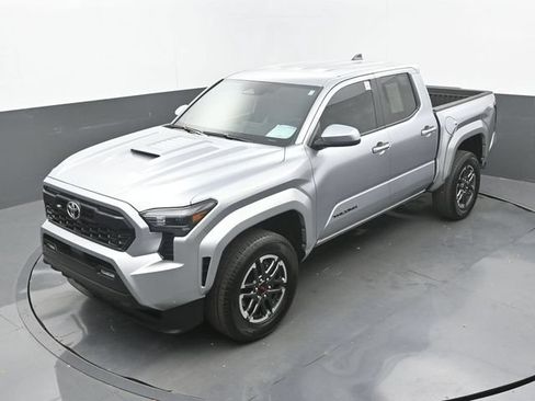 Used 2025 Toyota Tacoma TRD Sport RWD image 31