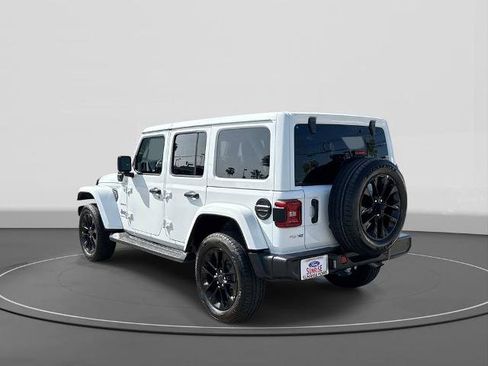 Used 2024 Jeep Wrangler Unlimited Sahara w/ Technology Group image 7