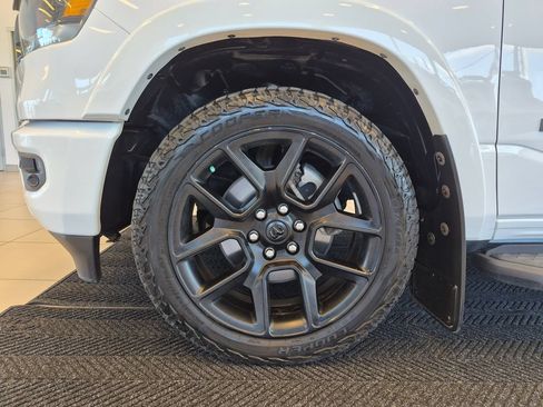 Used 2021 RAM 1500 Laramie AWD/4WD image 12