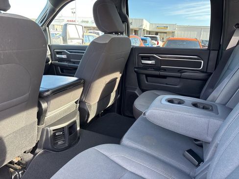Used 2024 RAM 3500 Big Horn image 27