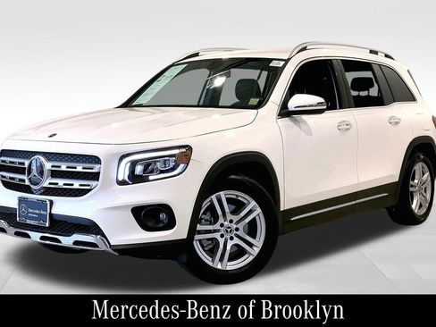 Used 2021 Mercedes-Benz GLB 250 4MATIC image 3