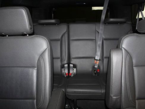 Used 2023 Chevrolet Suburban LT w/ Luxury Package AWD/4WD image 19