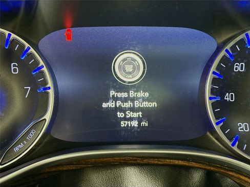 Used 2024 Chrysler Pacifica Limited image 13