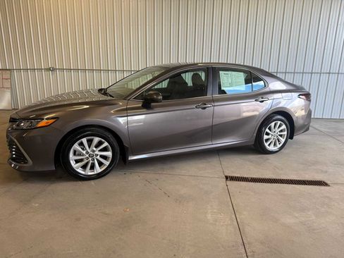 Used 2024 Toyota Camry LE AWD/4WD image 2