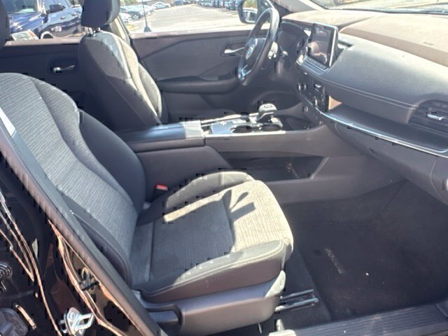 Used 2021 Nissan Rogue SV FWD image 24