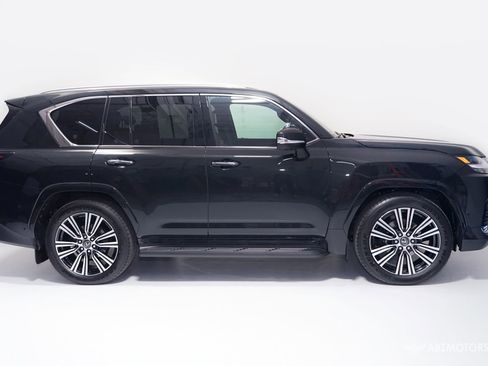 Used 2026 Lexus LX 700h Luxury AWD/4WD image 3