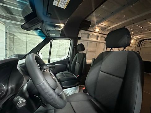 New 2026 Mercedes-Benz Sprinter 2500 image 12