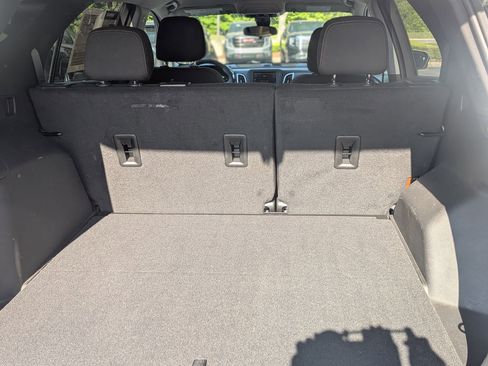 Certified 2024 Chevrolet Equinox LT w/ LPO, Floor Liner Package FWD image 33