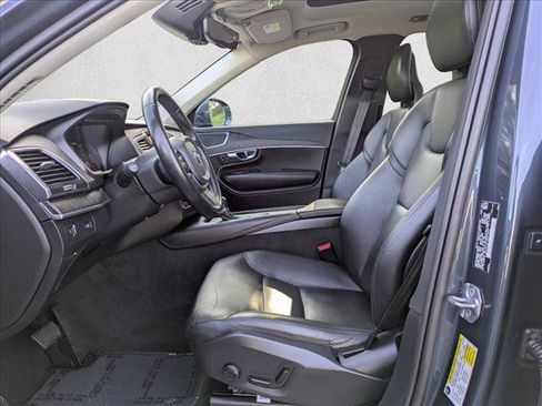 Used 2020 Volvo XC90 T5 Momentum image 16