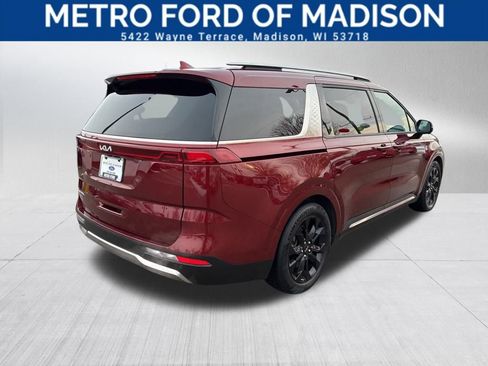 Used 2024 Kia Carnival SX Prestige image 8