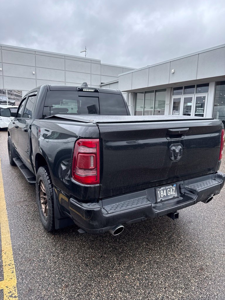Used 2023 RAM 1500 Big Horn AWD/4WD image 3