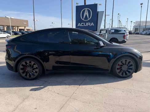 Used 2022 Tesla Model Y Performance AWD/4WD image 4