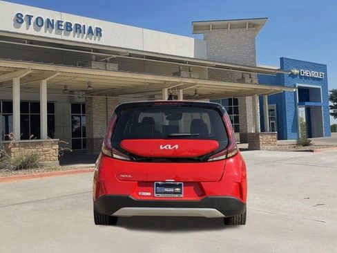 Used 2024 Kia Soul LX image 6